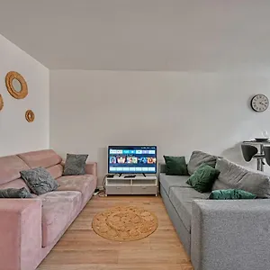 L'escale-proche Tricastin-netflix-wifi , Lapalud Frankreich